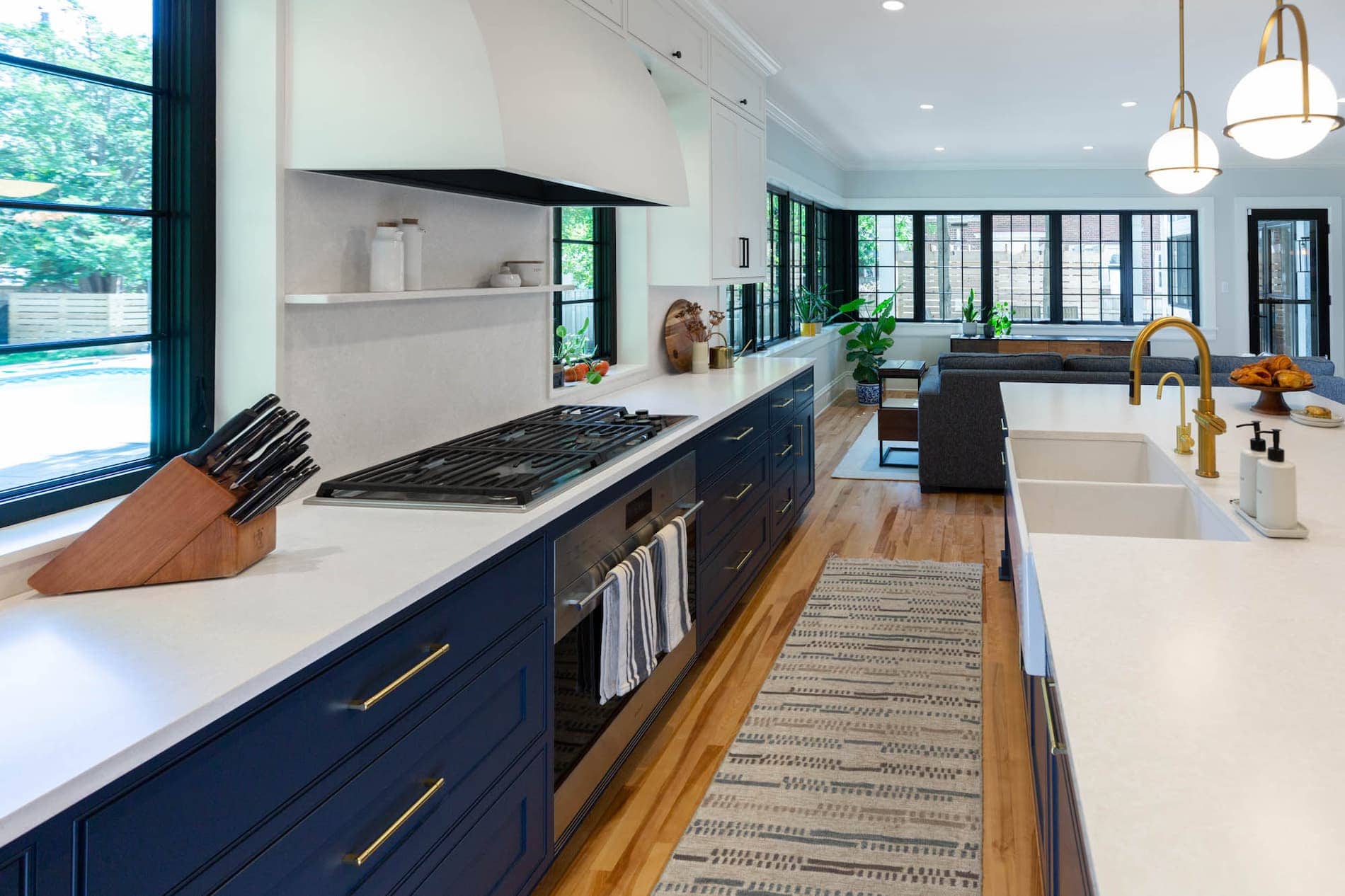 Quartzite Tile Backsplash