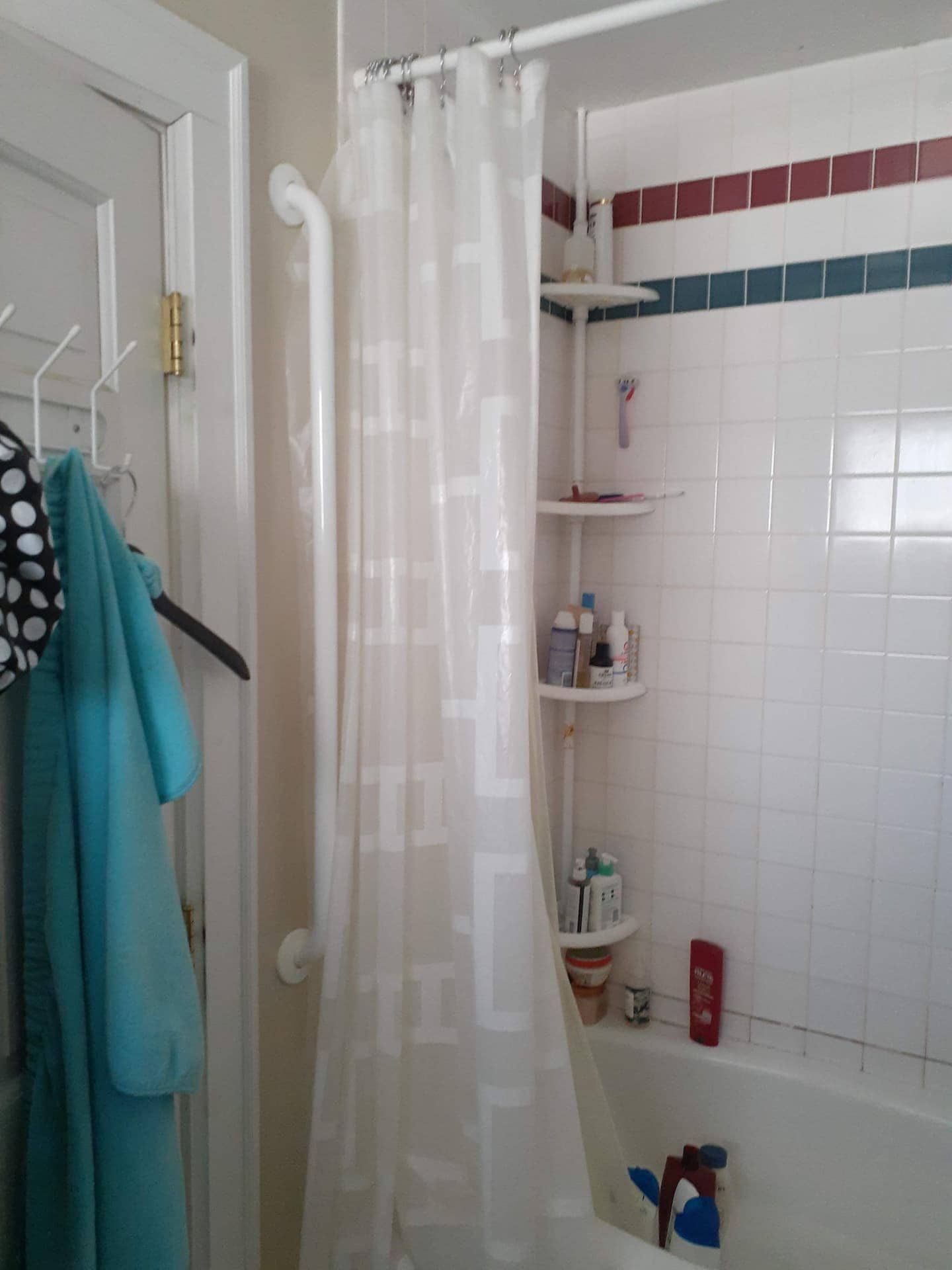 How We Remodel Primary Bathrooms in Older Homes 7 St. Paul Primary Bathroom Remodel _ Before